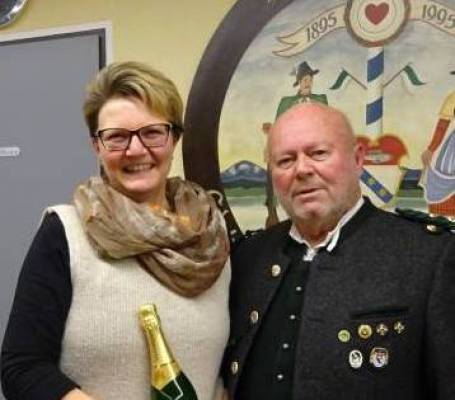 Mayr-Cornelia---B-hnl-Wolf.JPG