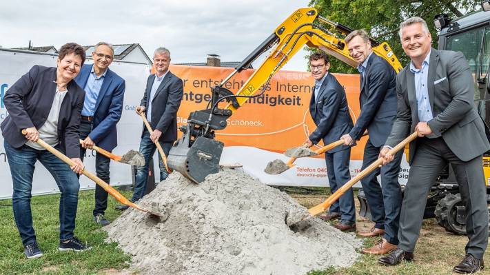 Deutsche-Giganetz-Spatenstich-Schoeneck.jpg