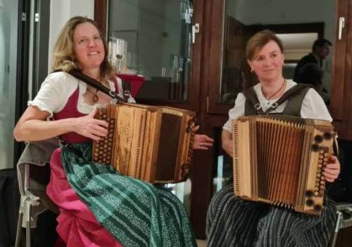 Leibl-Anja-Vockinger-Brigitte.jpg