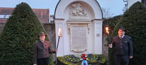 Foto-Denkmal-ern.jpg