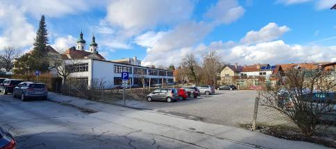 Greinwald-Parkplatz.jpg