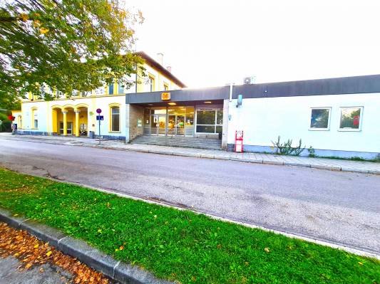 Bahnhof8.jpeg