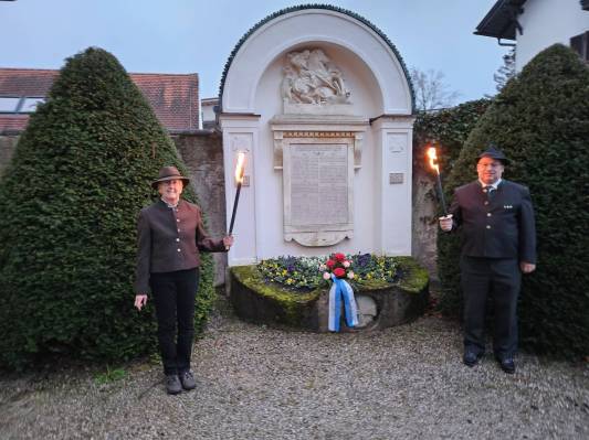 Foto-Denkmal-ern.jpg