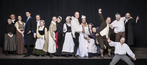 Tragaudion-Gruppenbild-2018-Hexenjagd-Ensemble-Bild-Wolfgang-Stahl.jpg