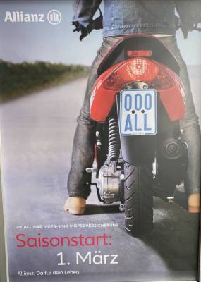 Moped_Christian_Riegel_Allianz_Tutzing_Werbung2024.jpg
