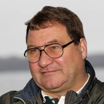 Schuster.jpg